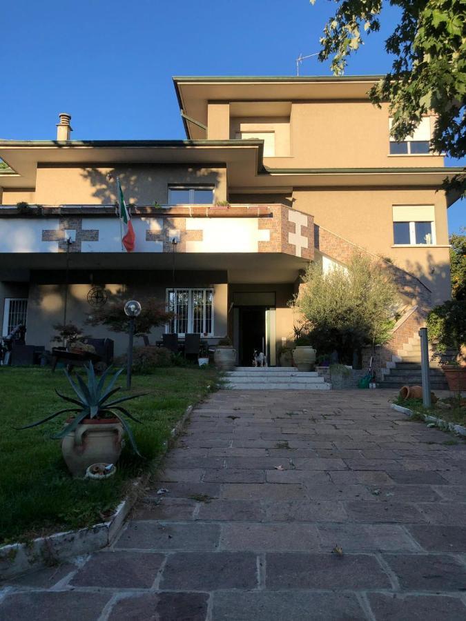 Villa Giulini Rho Buitenkant foto